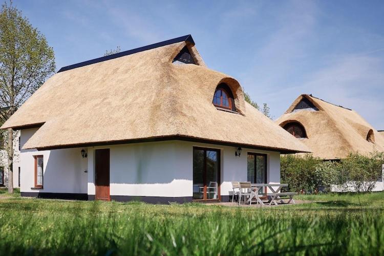 Dobbin-Linstow Holiday Resort Van Der Valk, Linstow מראה חיצוני תמונה